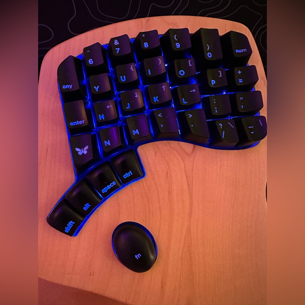 Keyboardio Model 01-Q - Picture 2 of 3